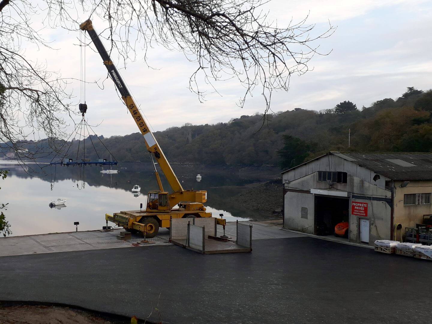 Port privé à Paimpol - Hangar dépôt
